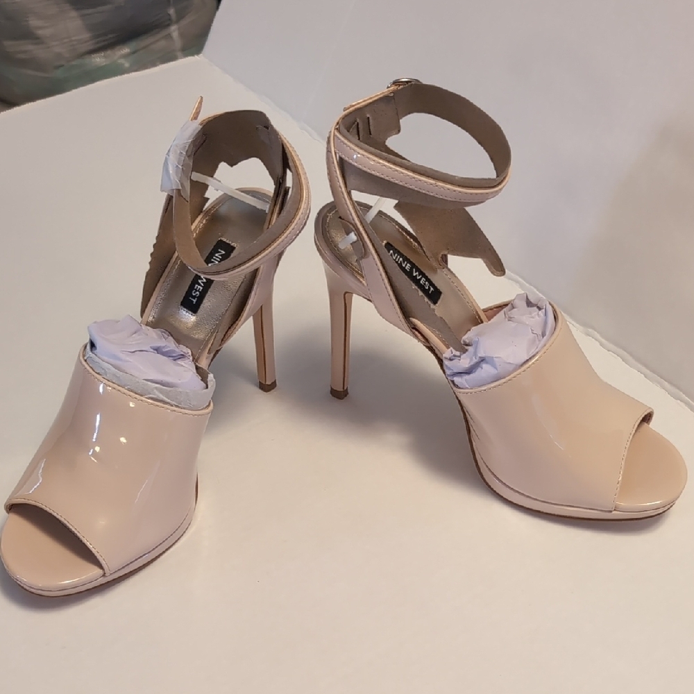 Nine West Women's Cream Peep Toe Heels